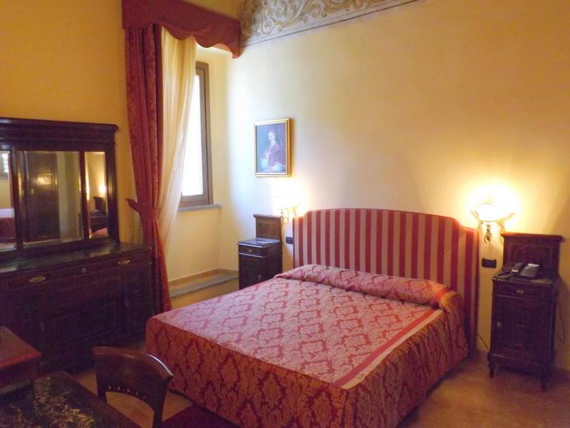 Hotel Relais Il Postiglione - Antica Posta Dei Chigi Campagnano Di Roma Habitación foto