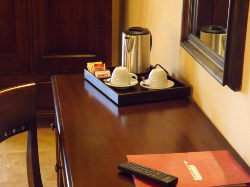 Hotel Relais Il Postiglione - Antica Posta Dei Chigi Campagnano Di Roma Habitación foto