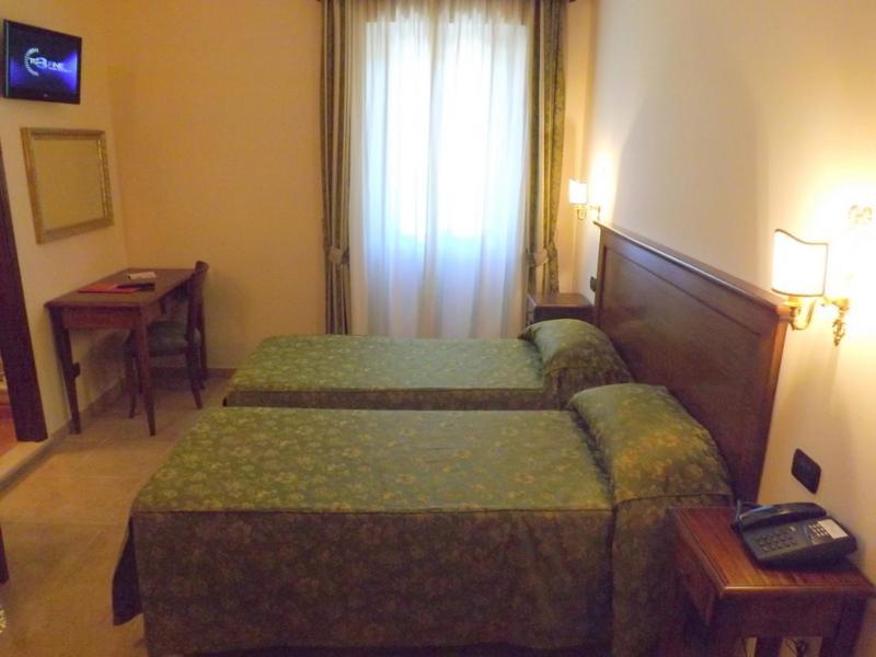 Hotel Relais Il Postiglione - Antica Posta Dei Chigi Campagnano Di Roma Habitación foto